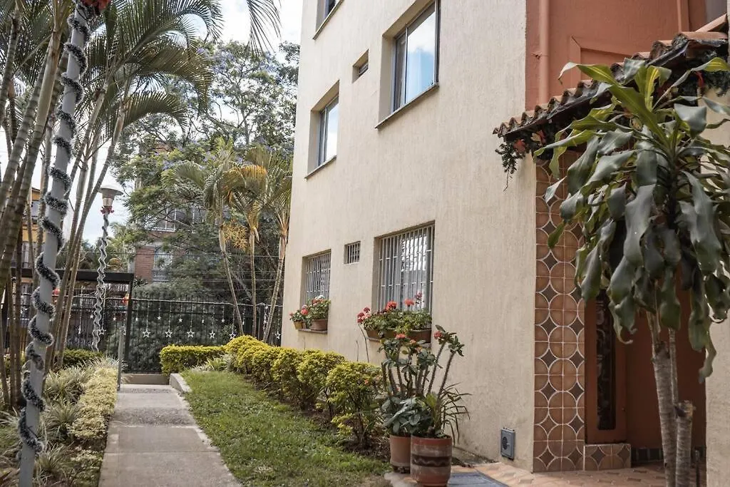 Apartment Apartamento Amplio En Barrio Mas Cool De Medellin